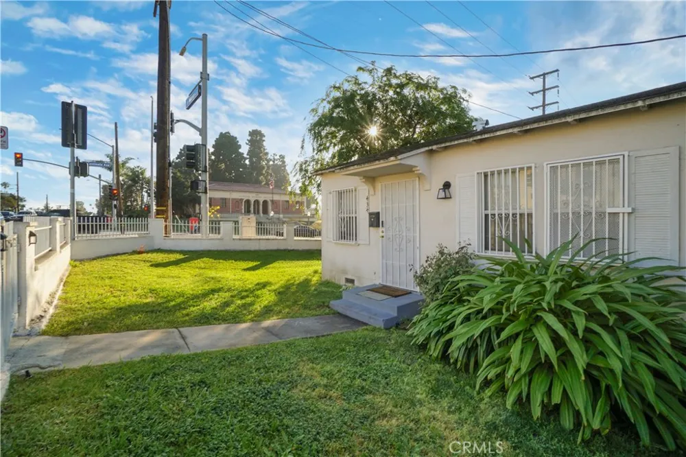 335 Centinela Ave Inglewood, CA 90302