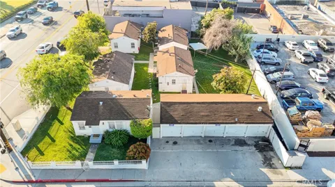 335 Centinela Ave