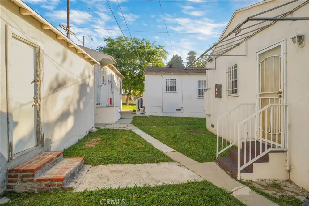 335 Centinela Ave Inglewood, CA 90302