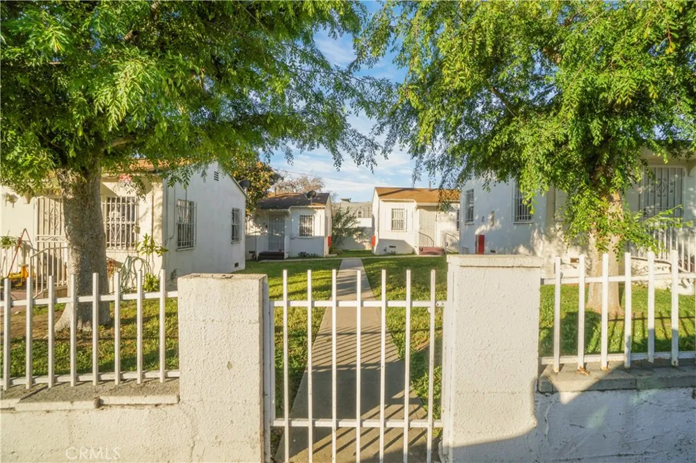 335 Centinela Ave Inglewood, CA 90302