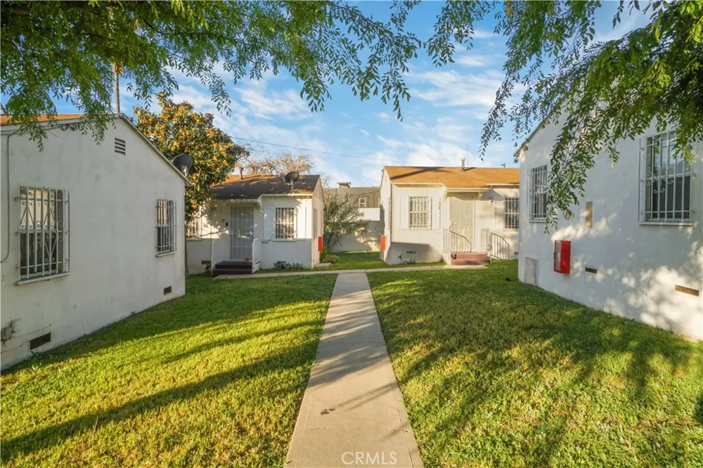 335 Centinela Ave Inglewood, CA 90302