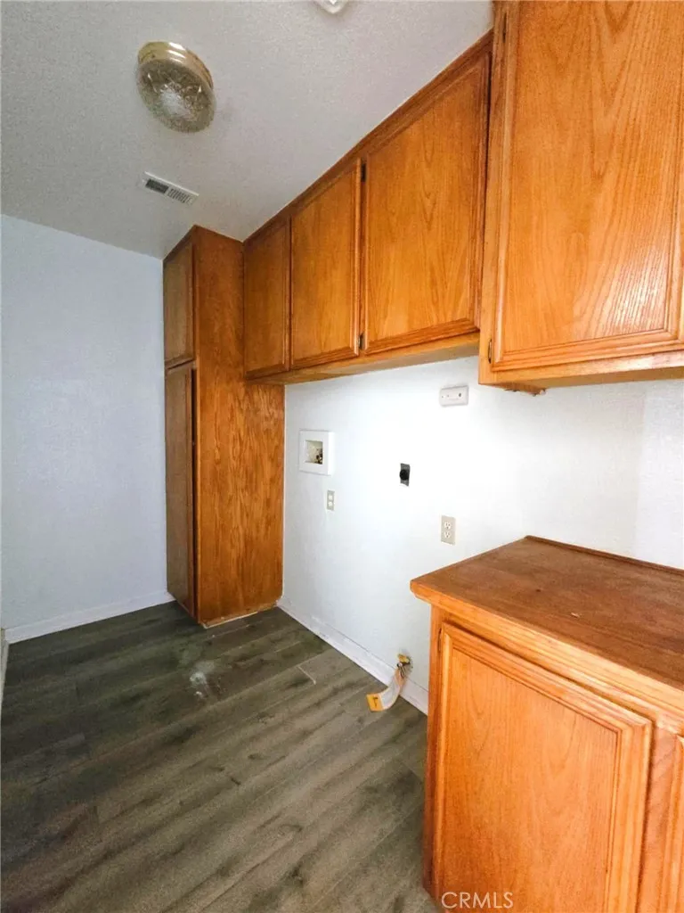 45521 13 Lancaster, CA 93534