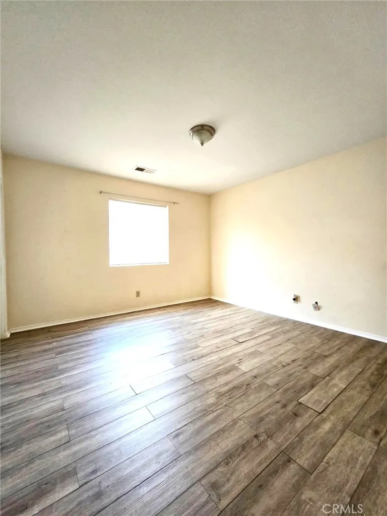 45521 13 Lancaster, CA 93534