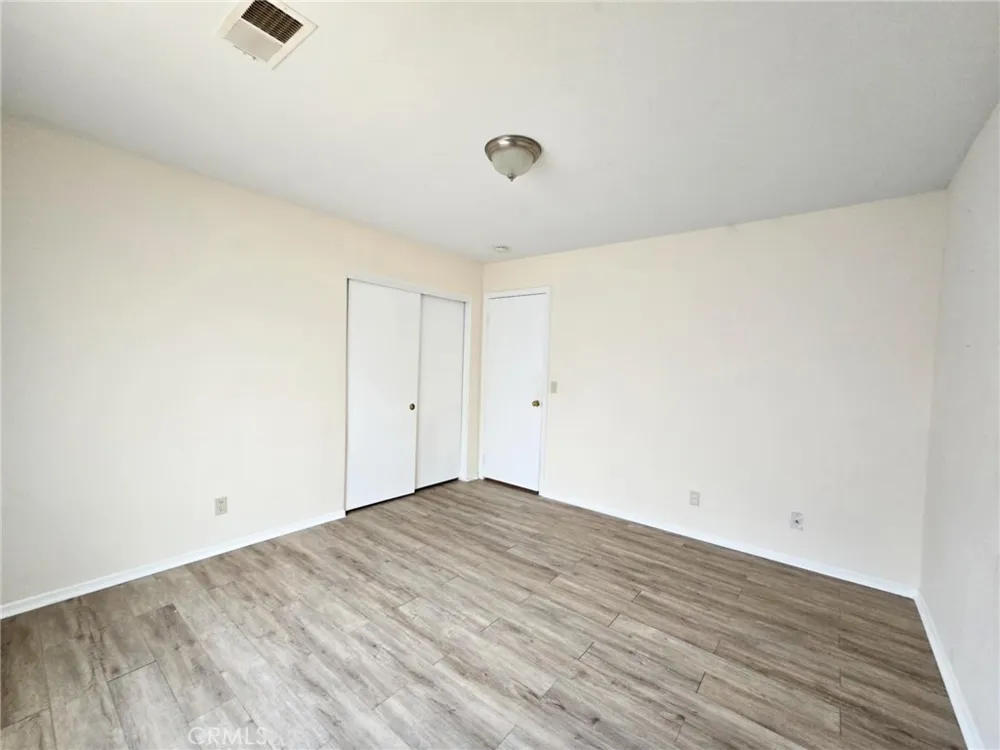 45521 13 Lancaster, CA 93534