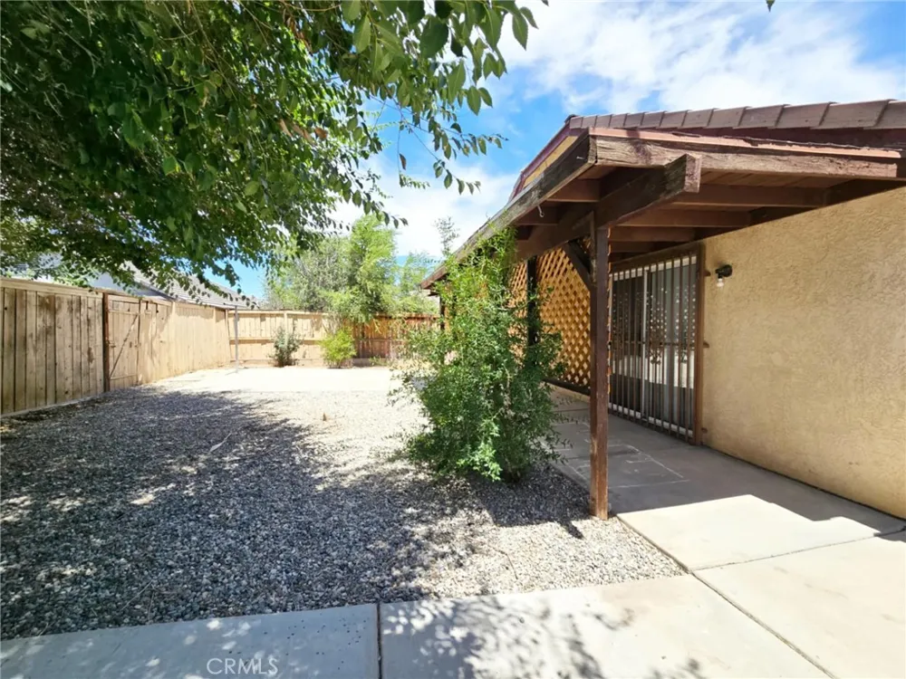 45521 13 Lancaster, CA 93534
