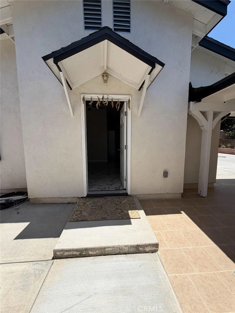 10600 Hillview Chatsworth, CA 91311