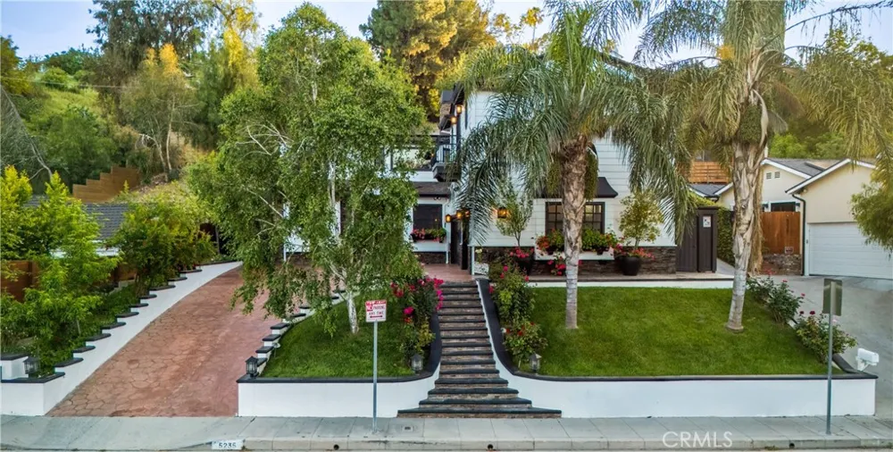 5235 san feliciano Woodland Hills, CA 91364