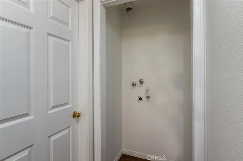16940 Chatsworth Street #106 Granada Hills, CA 91344
