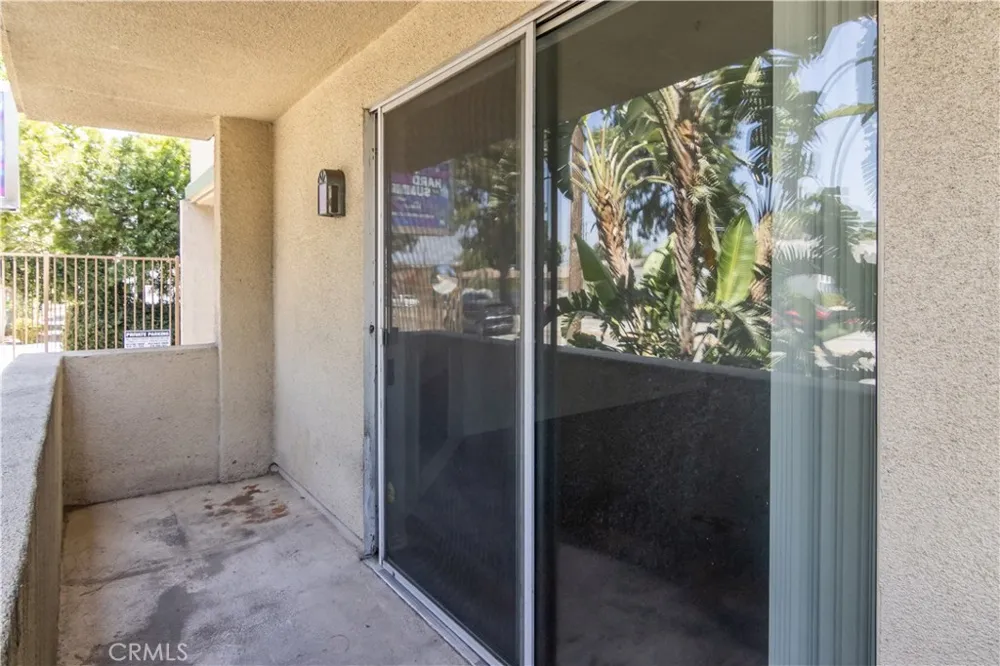 16940 Chatsworth Street #106 Granada Hills, CA 91344