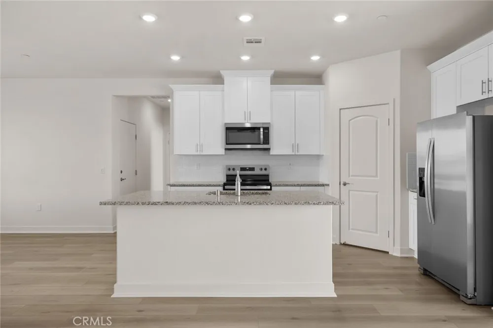 14811 Indigo Apple Valley, CA 92307