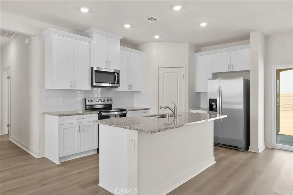 14811 Indigo Apple Valley, CA 92307