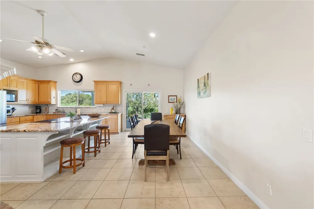 2713 E Mission Fallbrook, CA 92028
