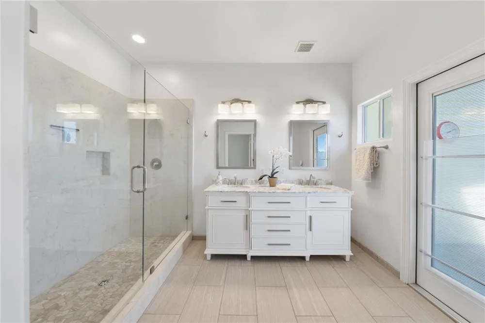 2713 E Mission Fallbrook, CA 92028