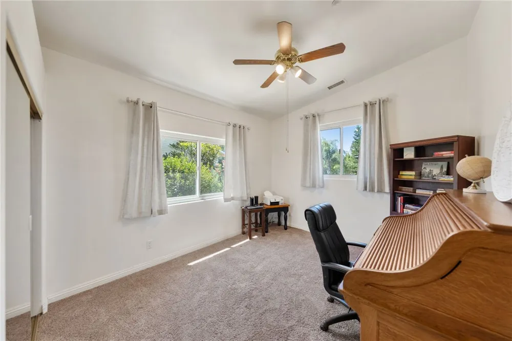 2713 E Mission Fallbrook, CA 92028
