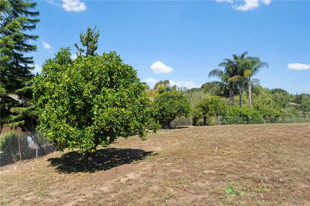 2713 E Mission Fallbrook, CA 92028