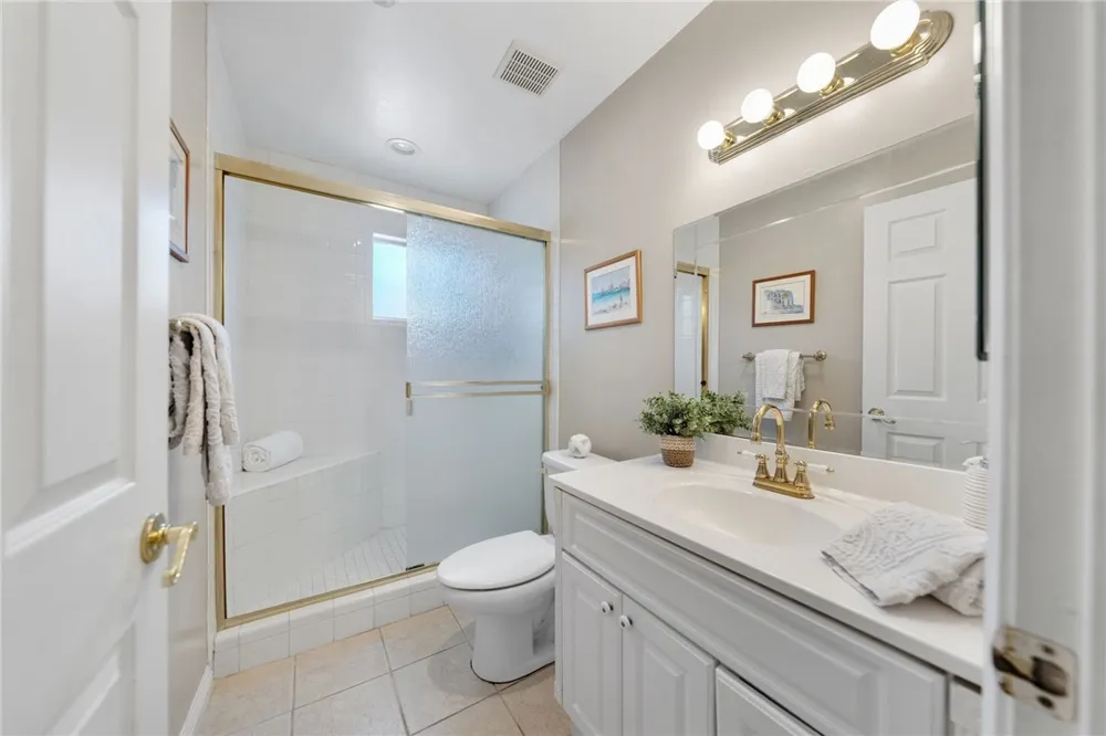 2713 E Mission Fallbrook, CA 92028