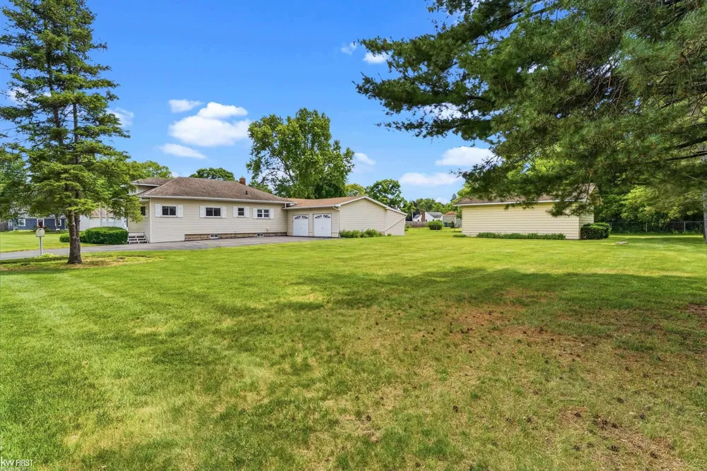 1018 Mildred Street Flushing City, MI 48433
