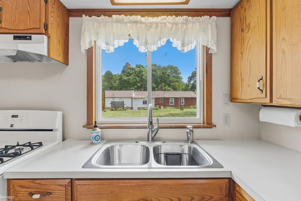 1018 Mildred Street Flushing City, MI 48433
