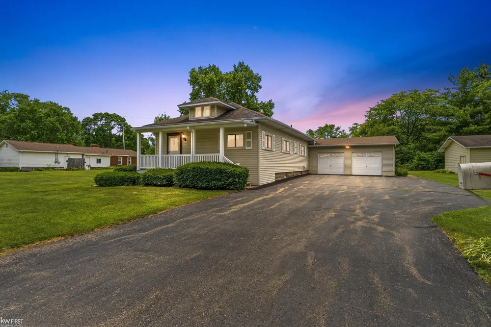1018 Mildred Street Flushing City, MI 48433