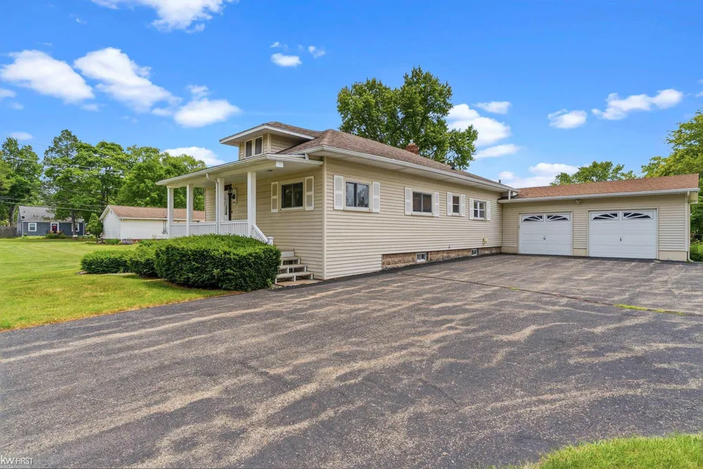 1018 Mildred Street Flushing City, MI 48433