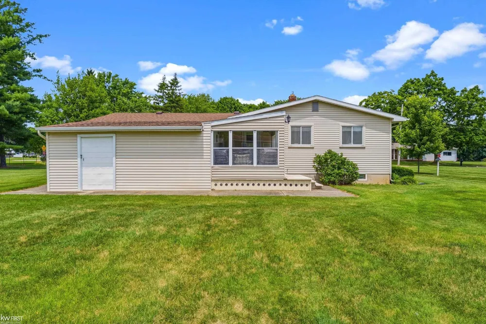 1018 Mildred Street Flushing City, MI 48433