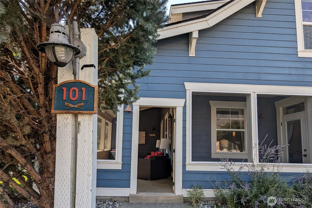 101 Flip Flop Lane Oroville, WA 98844