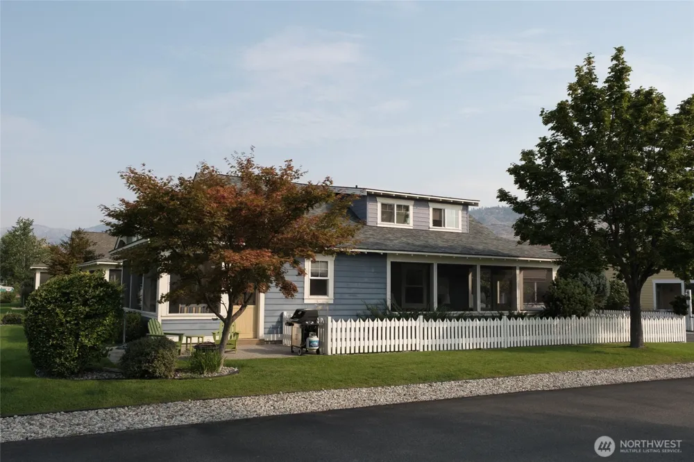 101 Flip Flop Lane Oroville, WA 98844