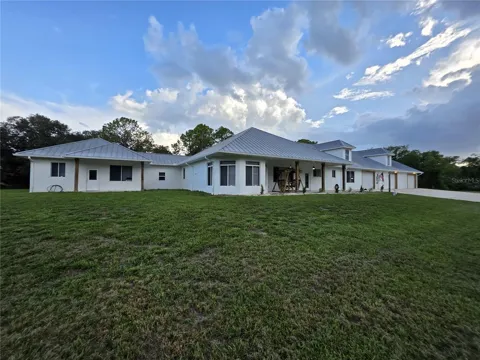 837 LILY STREET