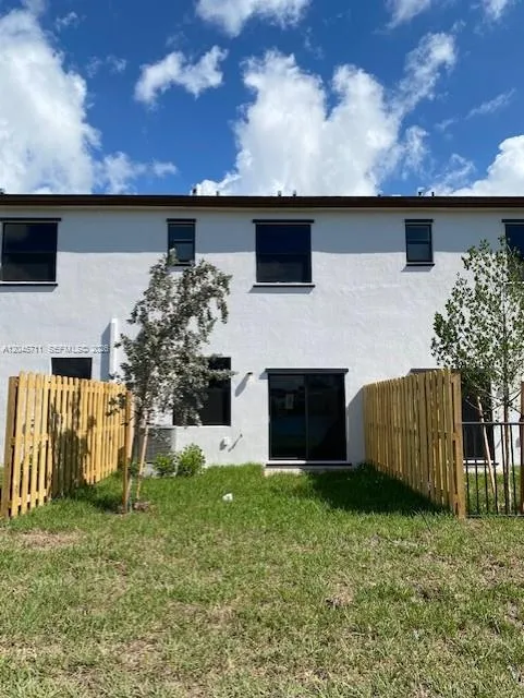 10100 SW 228 Terrace Miami, FL 33190