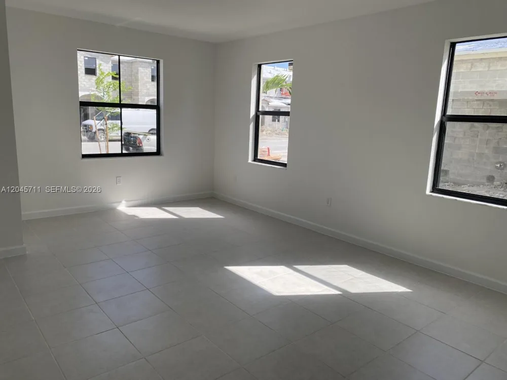 10100 SW 228 Terrace Miami, FL 33190