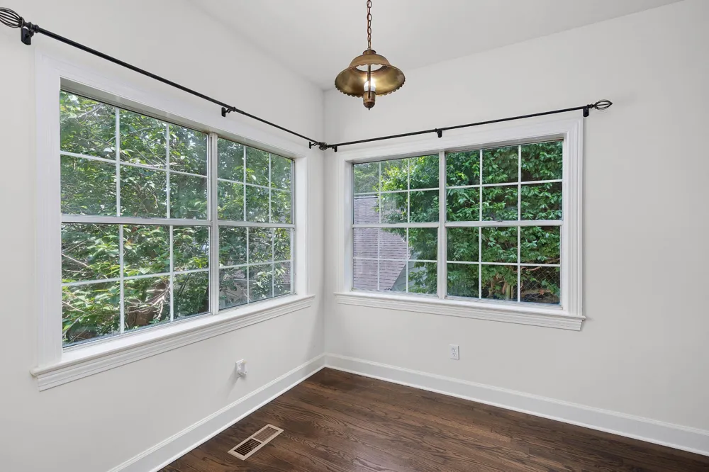 1003 E Brow Road Lookout Mountain, TN 37350