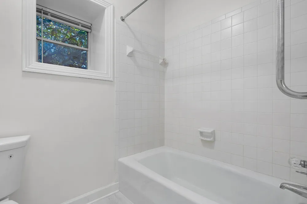 1003 E Brow Road Lookout Mountain, TN 37350