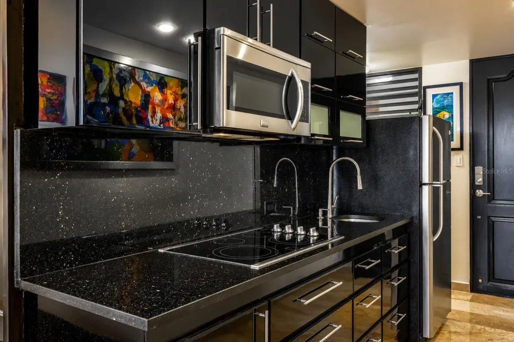 864 ASHFORD AVE. #712 San Juan, PR 00907