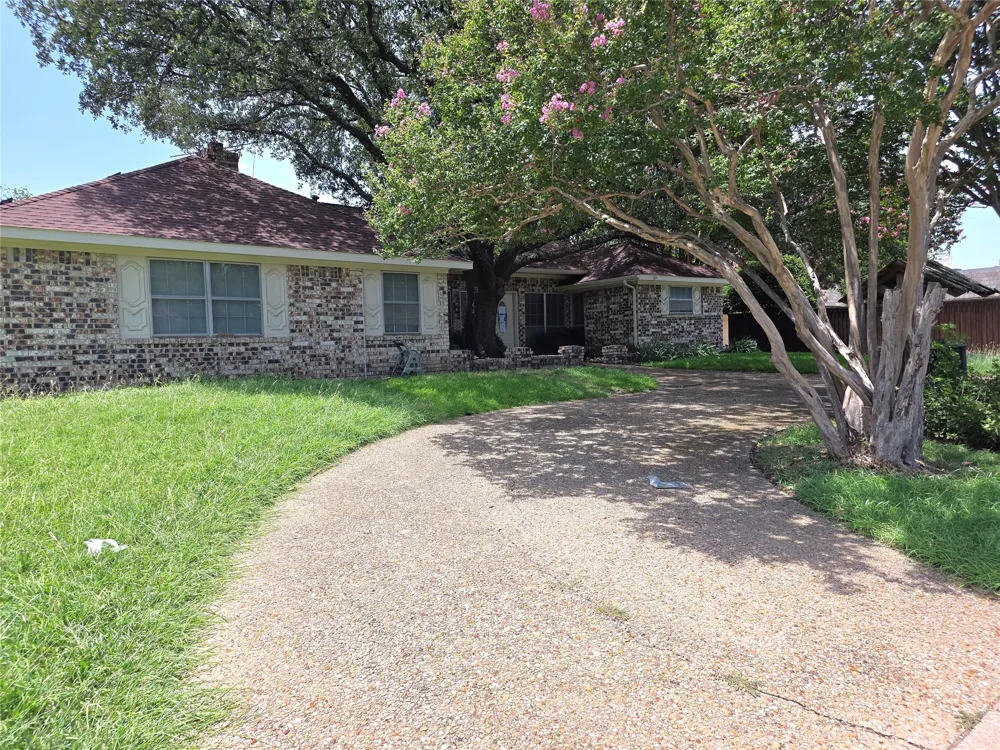 604 S Briarcrest Drive Richardson, TX 75081