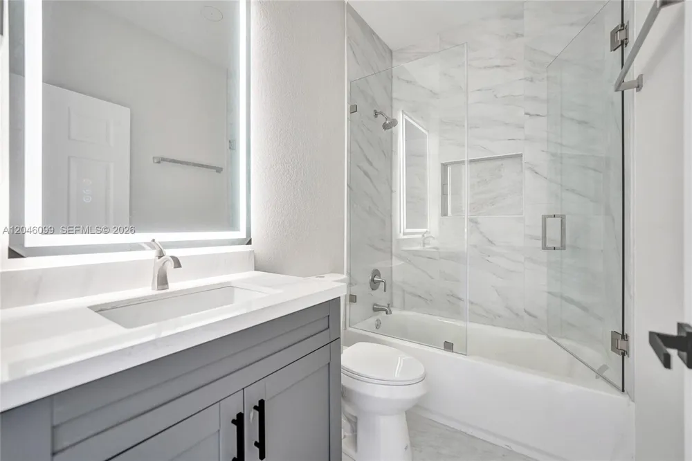 211 NW 14th Ct Dania Beach, FL 33004