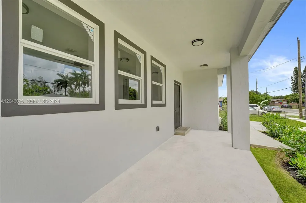 211 NW 14th Ct Dania Beach, FL 33004