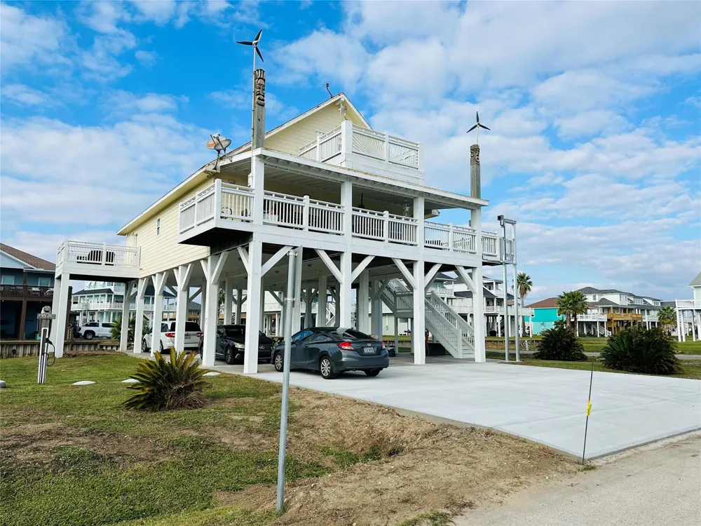 2599 Breaker Drive Bolivar Peninsula, TX 77650