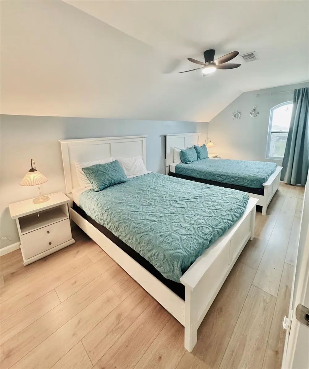 2599 Breaker Drive Bolivar Peninsula, TX 77650