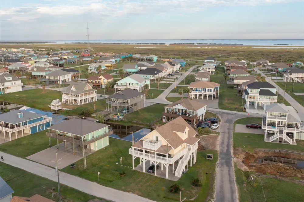 2599 Breaker Drive Bolivar Peninsula, TX 77650