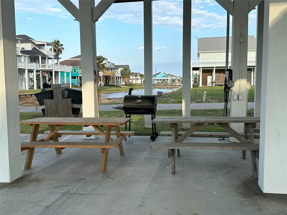 2599 Breaker Drive Bolivar Peninsula, TX 77650