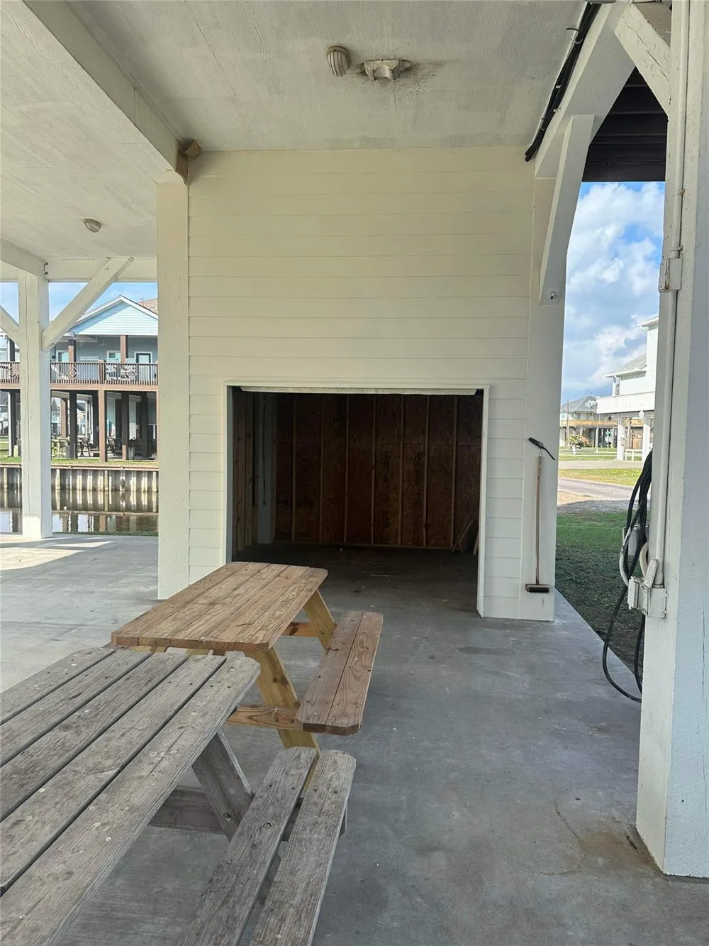 2599 Breaker Drive Bolivar Peninsula, TX 77650