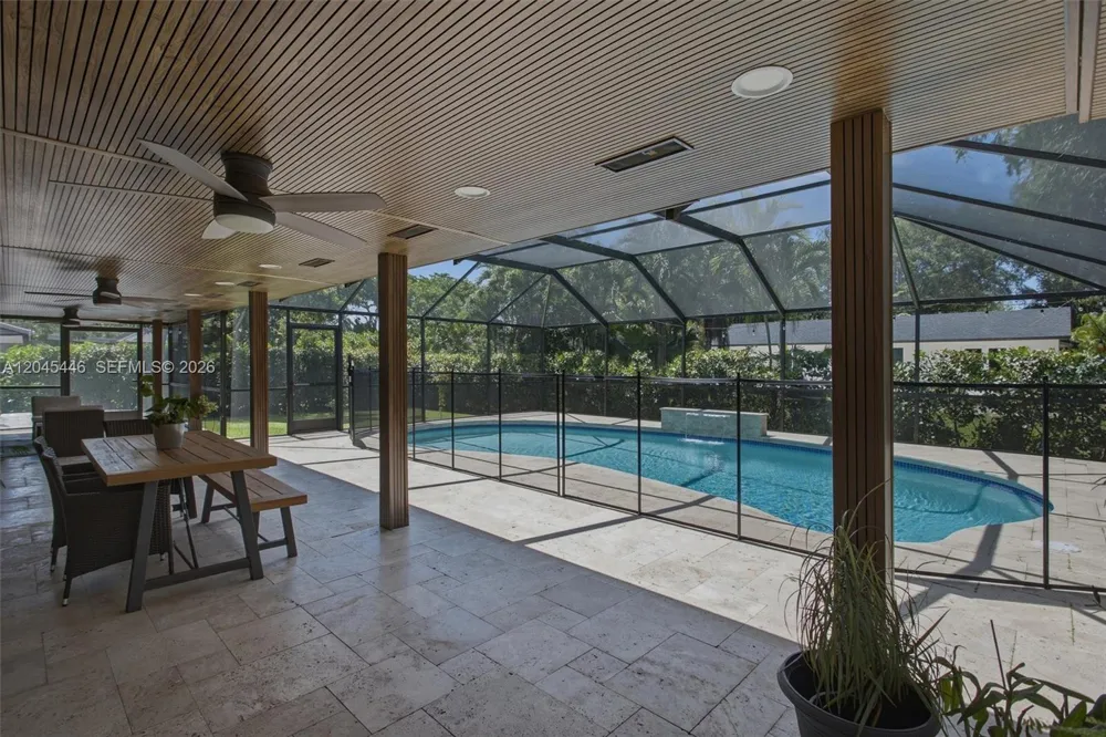 8440 SW 180th St Palmetto Bay, FL 33157
