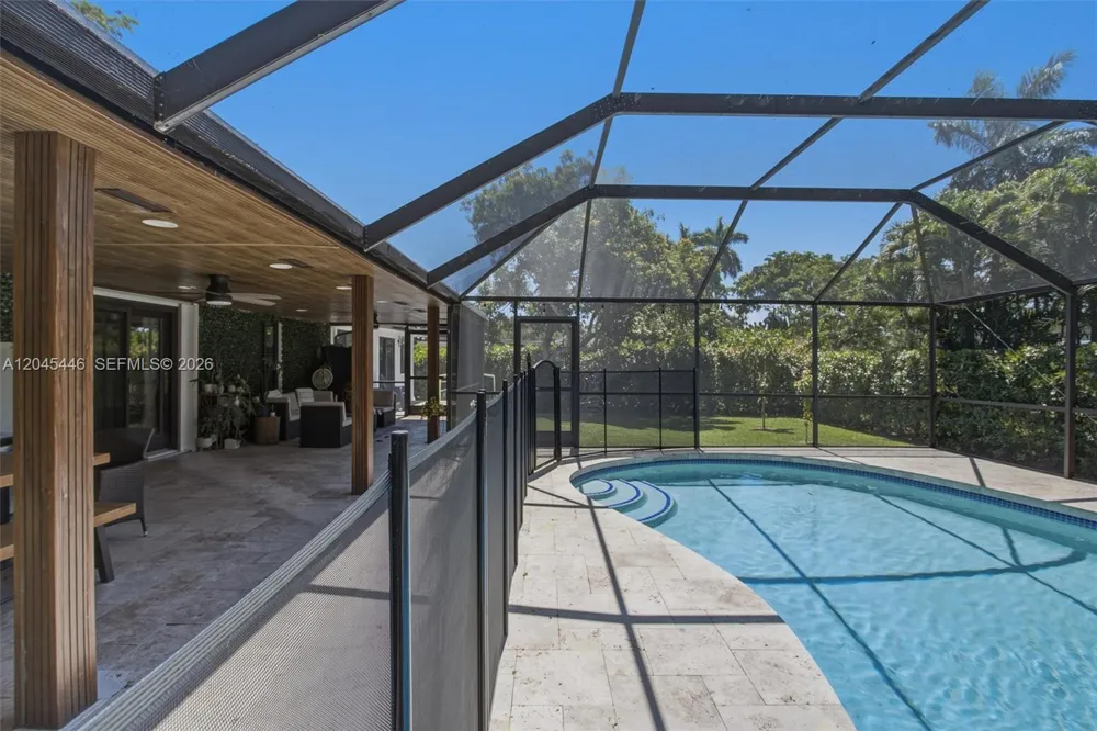 8440 SW 180th St Palmetto Bay, FL 33157
