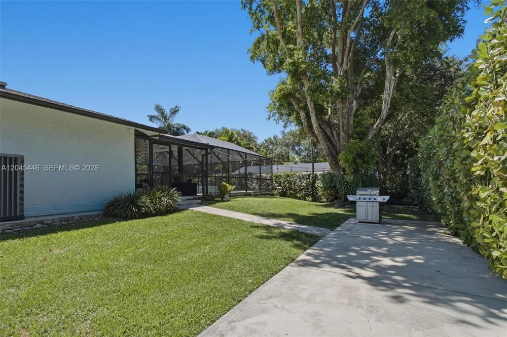8440 SW 180th St Palmetto Bay, FL 33157