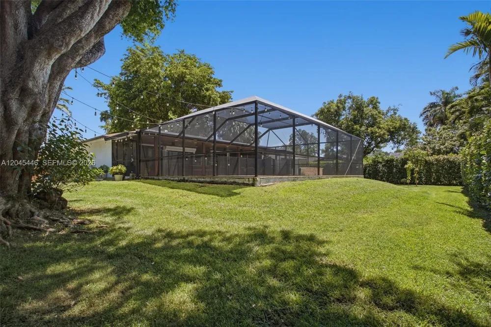 8440 SW 180th St Palmetto Bay, FL 33157