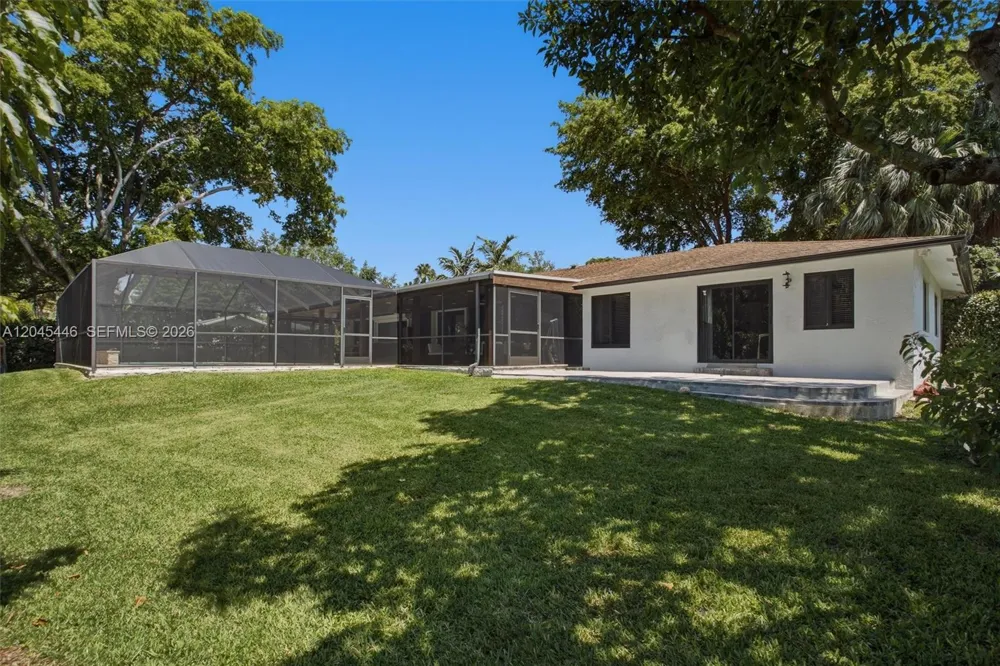 8440 SW 180th St Palmetto Bay, FL 33157