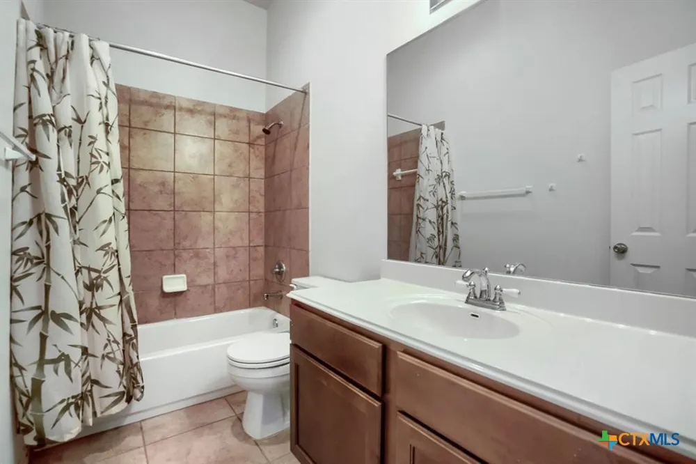 2985 Prairie Bluff Seguin, TX 78155