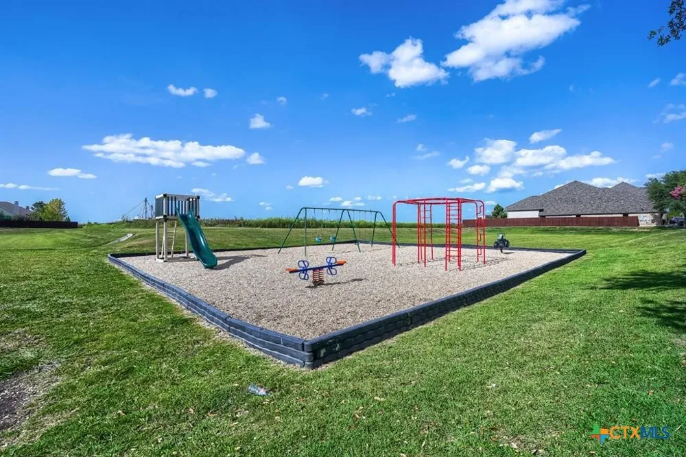 2985 Prairie Bluff Seguin, TX 78155