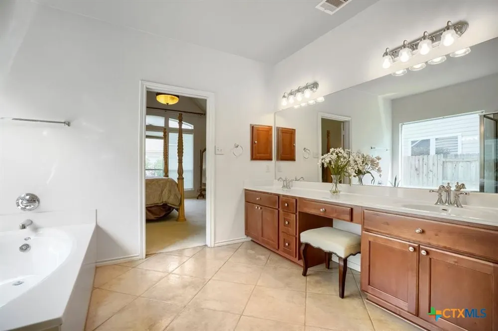 2985 Prairie Bluff Seguin, TX 78155