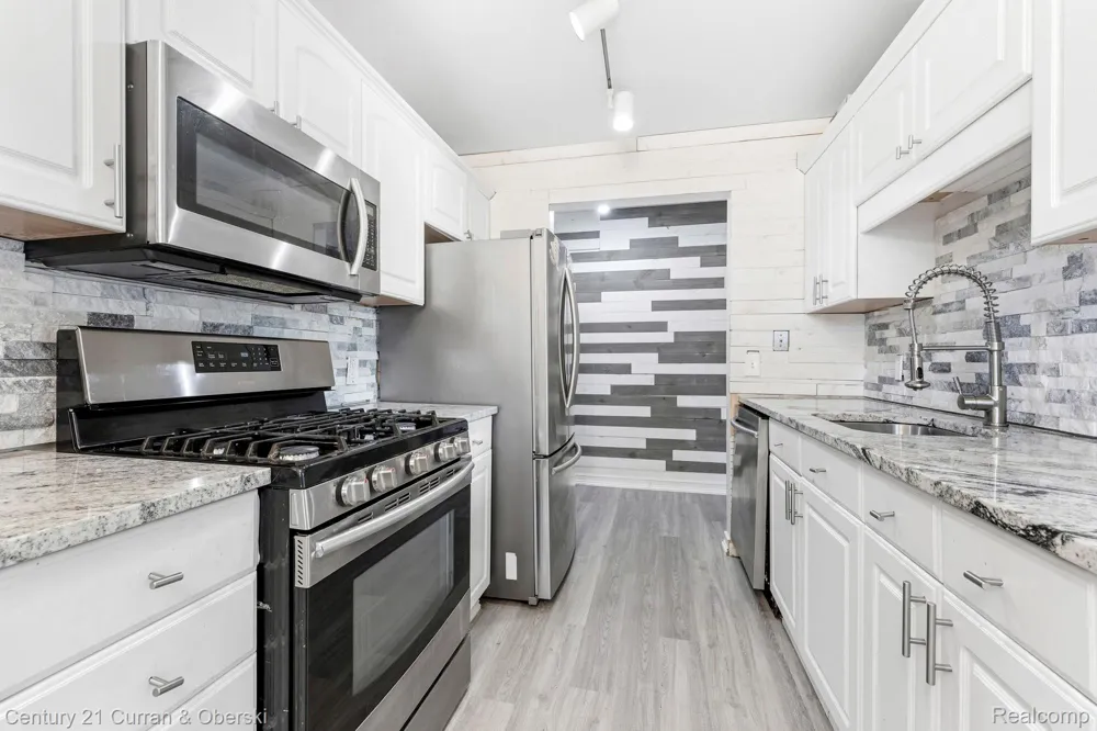 9601 Bayview Drive #301 Ypsilanti Charter Township, MI 48197